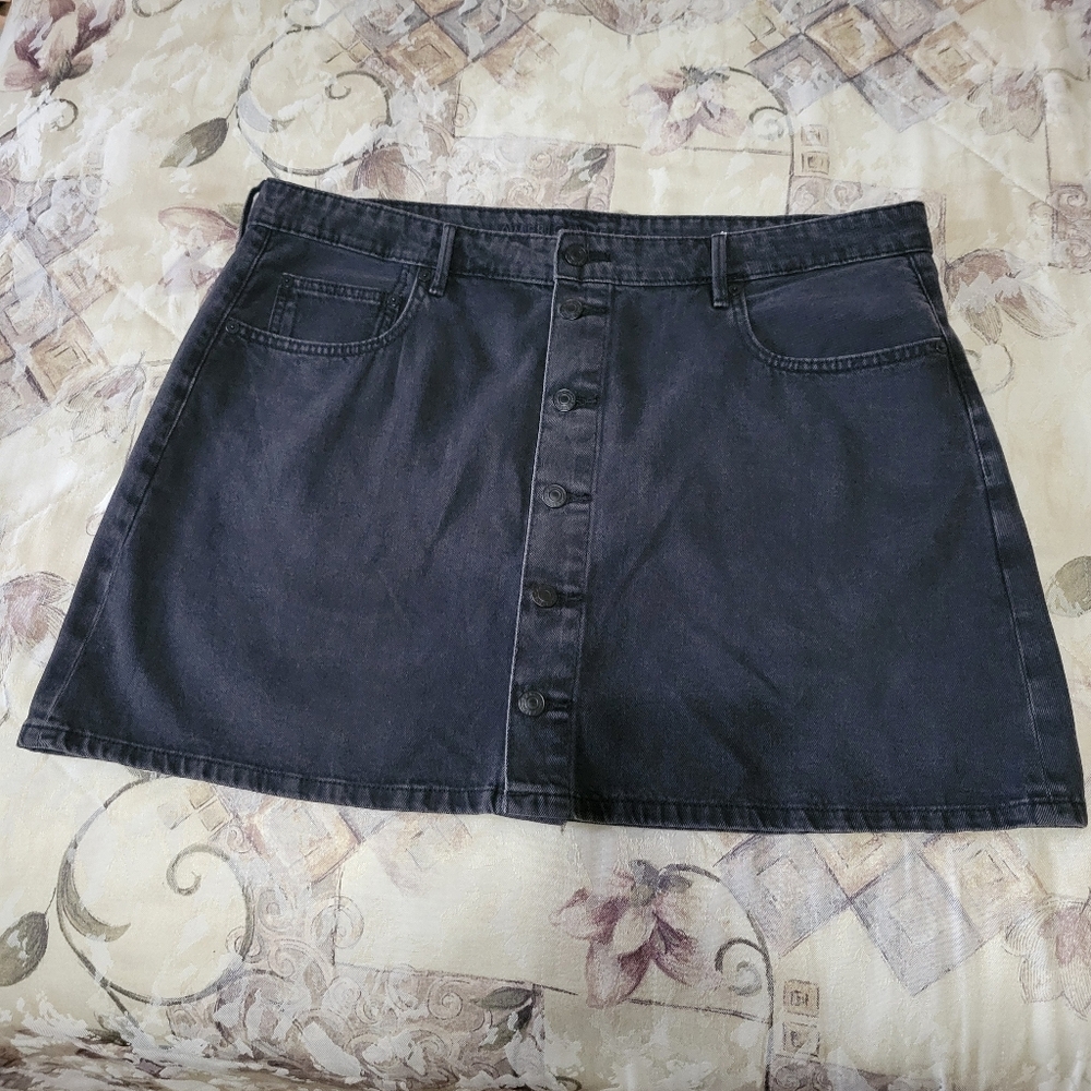 American Eagle Super Hi Rise A Line Denim Skirt Black Wash 18 Regular Y2K Grunge